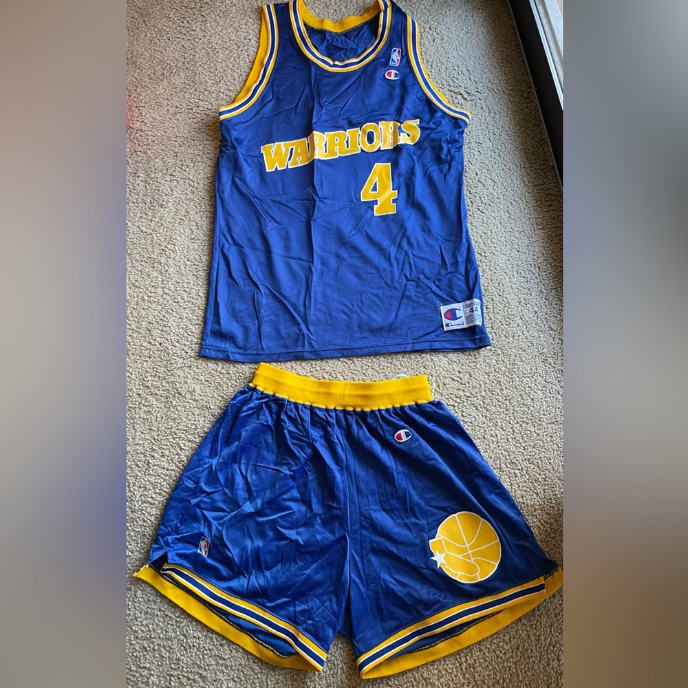Vintage Chris’s Webber Jersey and Shorts 
Size XL (40-42)